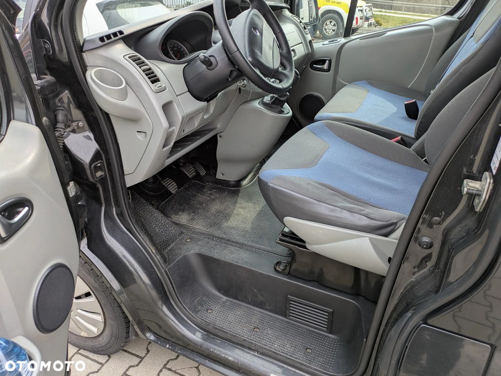 Renault Trafic Passenger Expression - 3