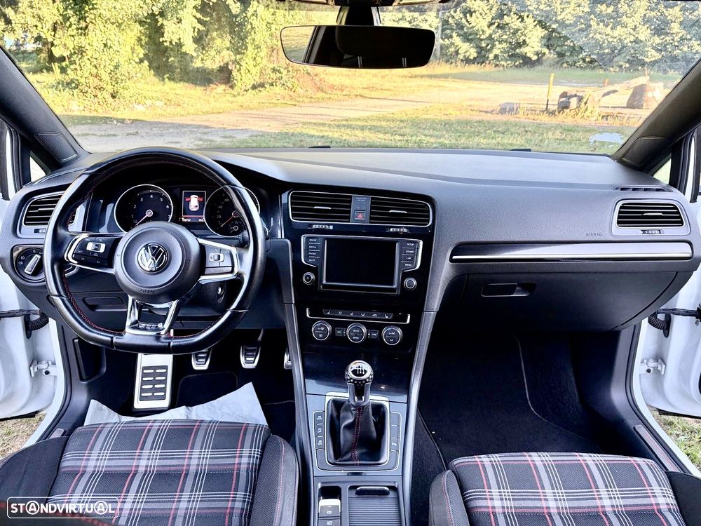 VW Golf 2.0 TSi GTi Performance - 8