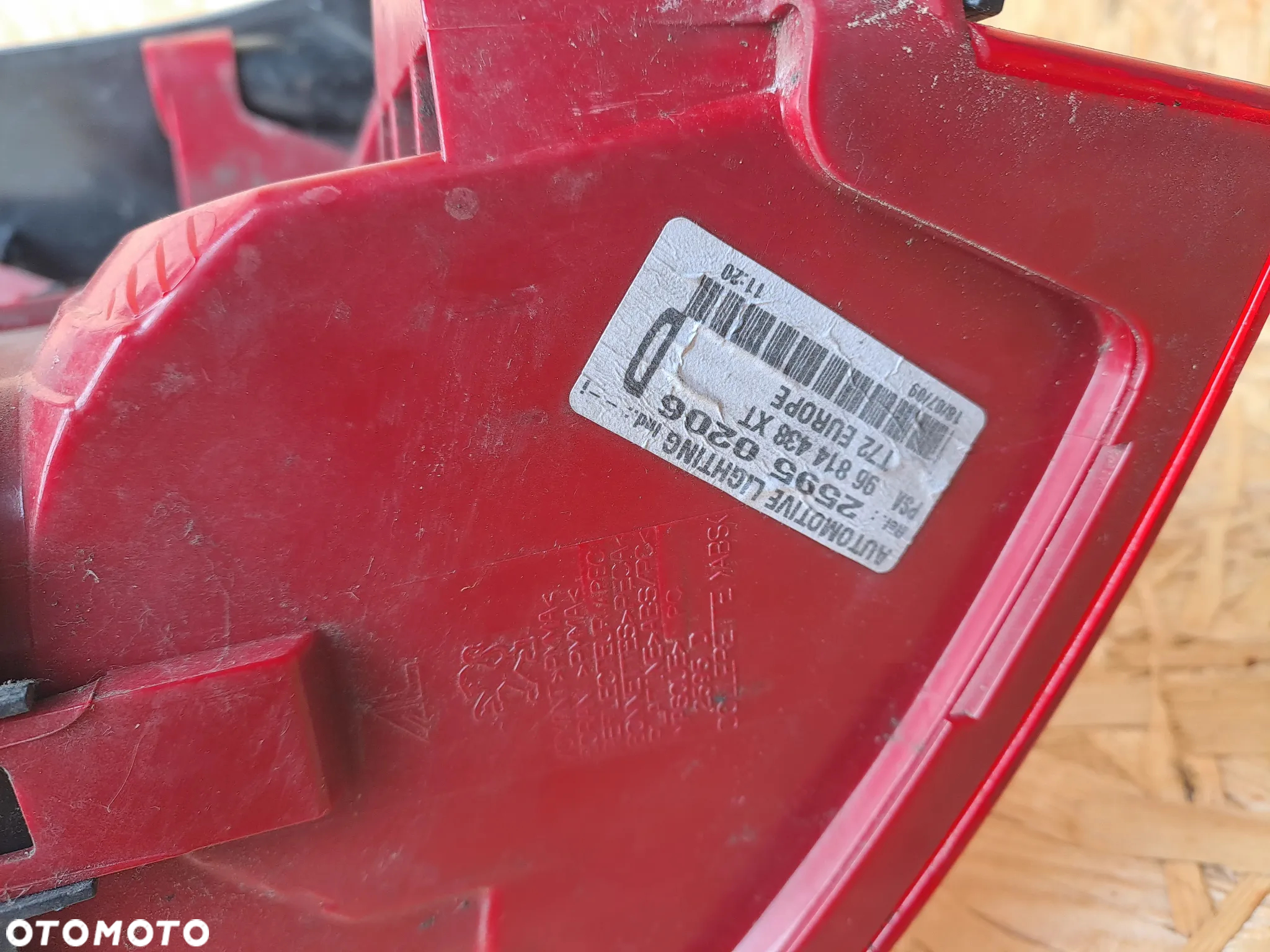 Lampa Tylna Tył Prawa Peugeot 308 SW T7 07-13r. - 4