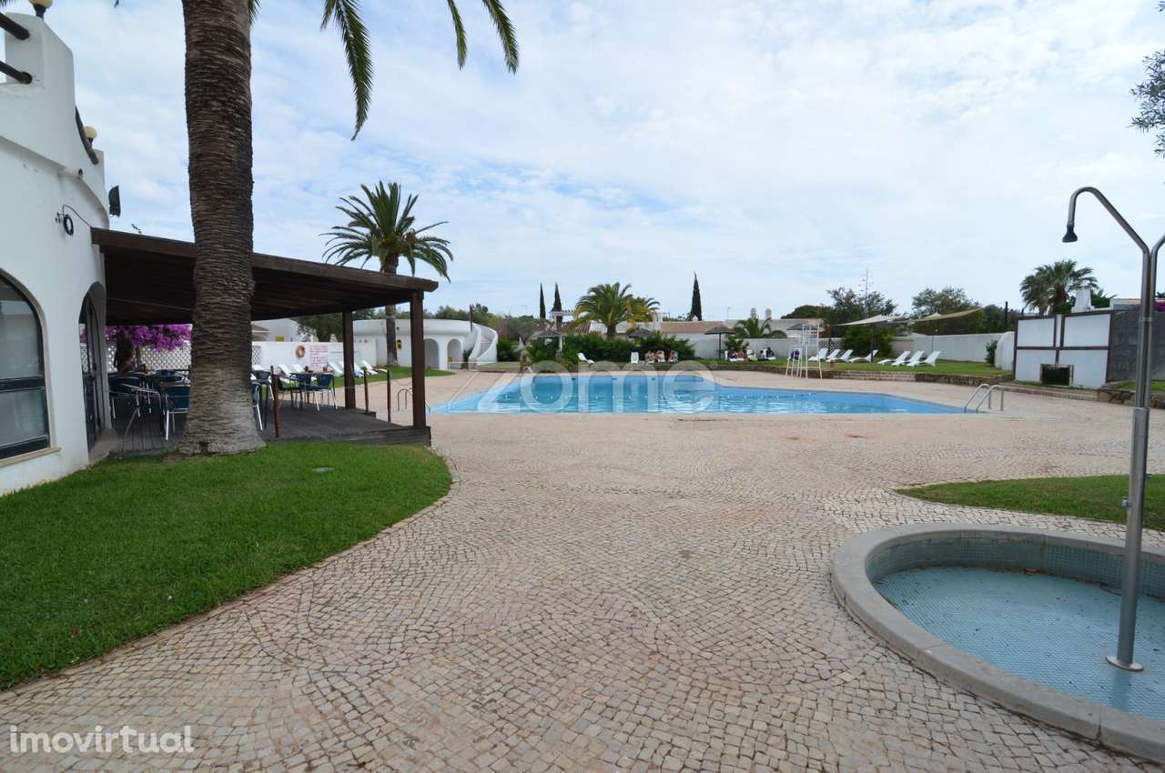 Moradia T2 de 3 frentes em Vilamoura - Grande imagem: 3/24