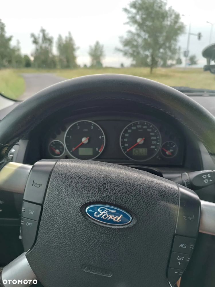 Ford Mondeo 2.0 TDCI Ghia X - 21