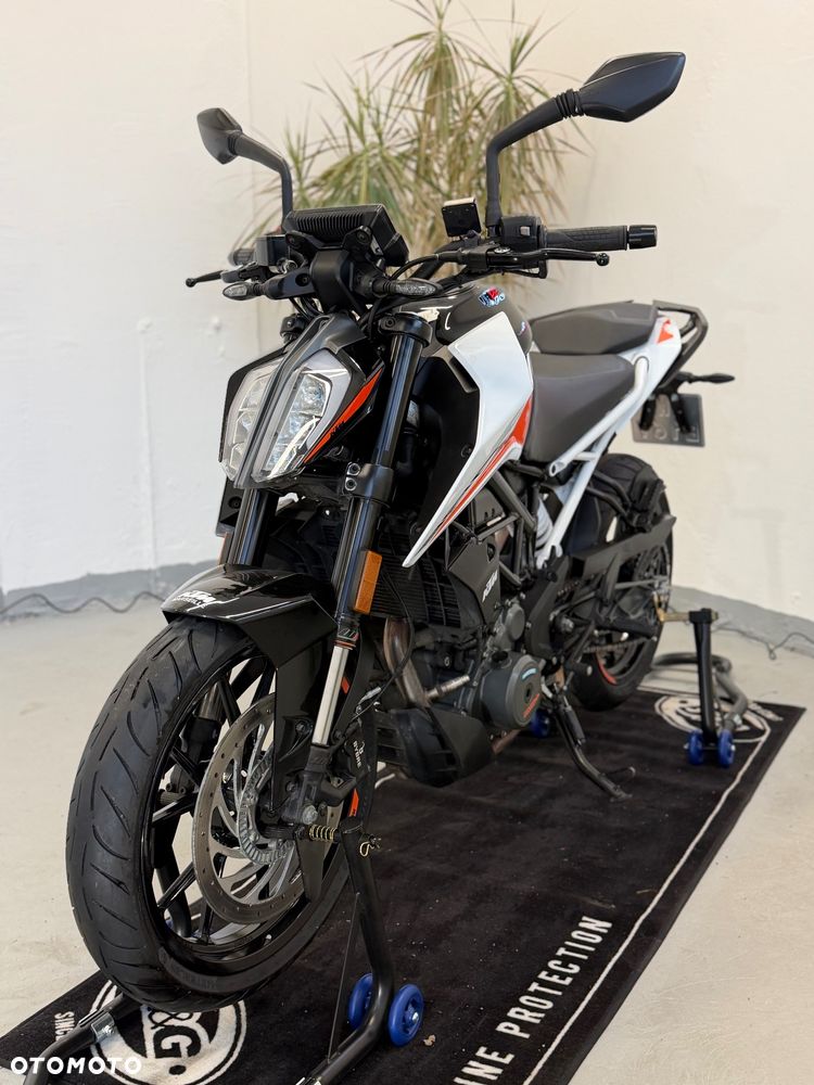 KTM Duke - 4
