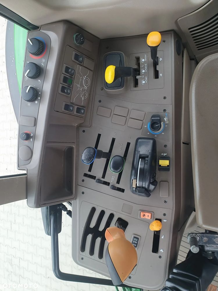 John Deere 6115M - 11
