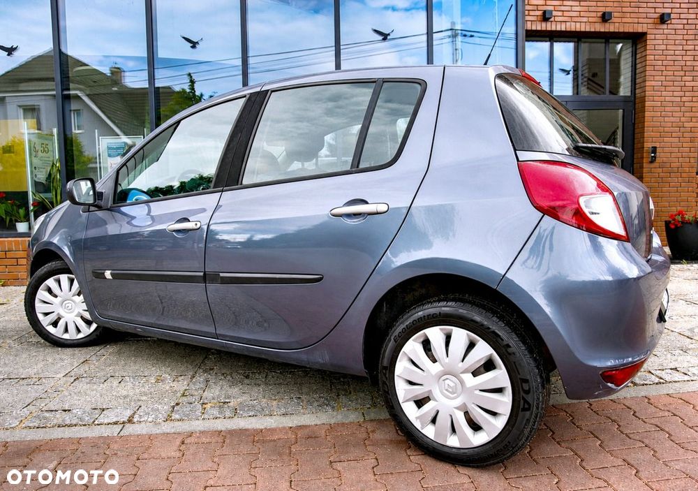 Renault Clio - 29