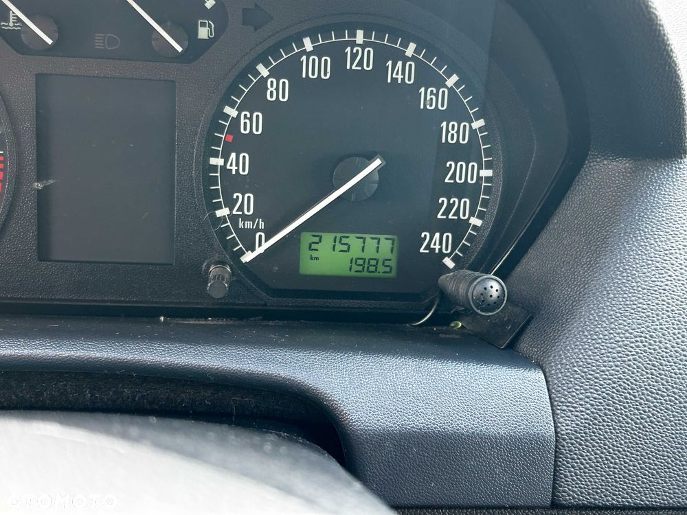Skoda Fabia - 8