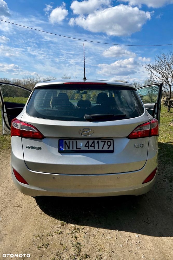 Hyundai i30 1.4 CRDi Classic + - 8