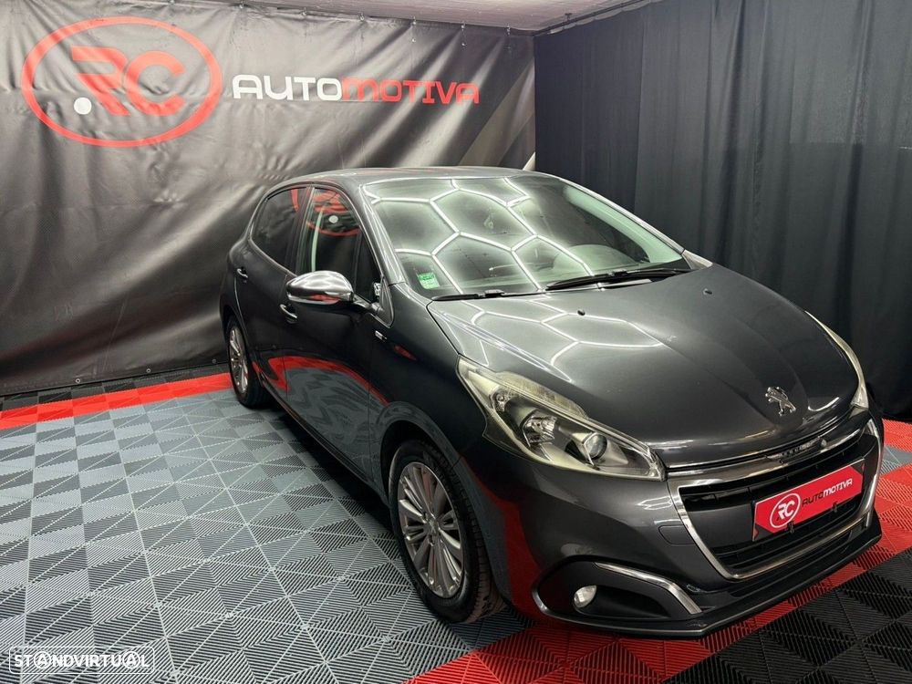 Peugeot 208 1.2 PureTech Style - 2