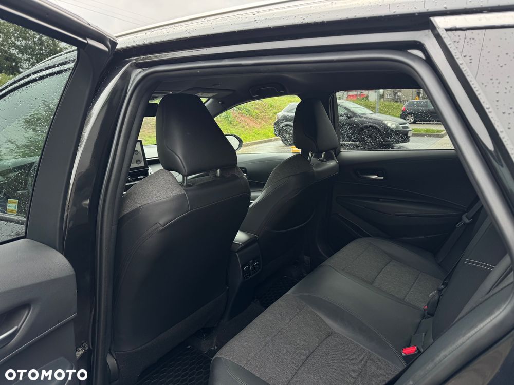 Toyota Corolla 1.8 Hybrid Style - 16