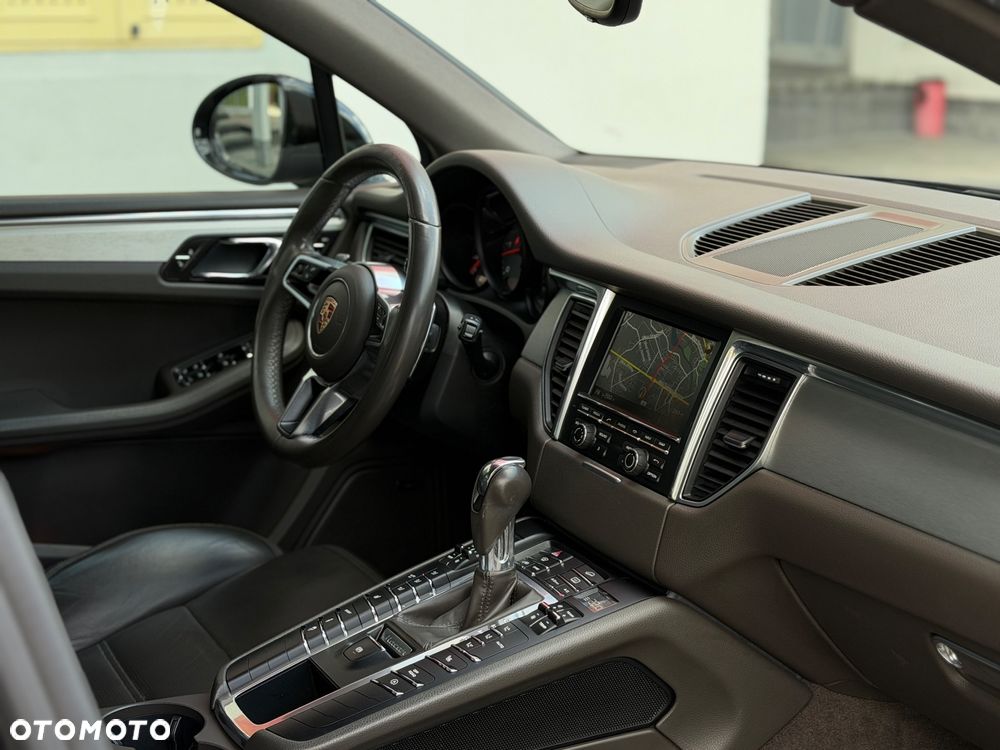 Porsche Macan - 27