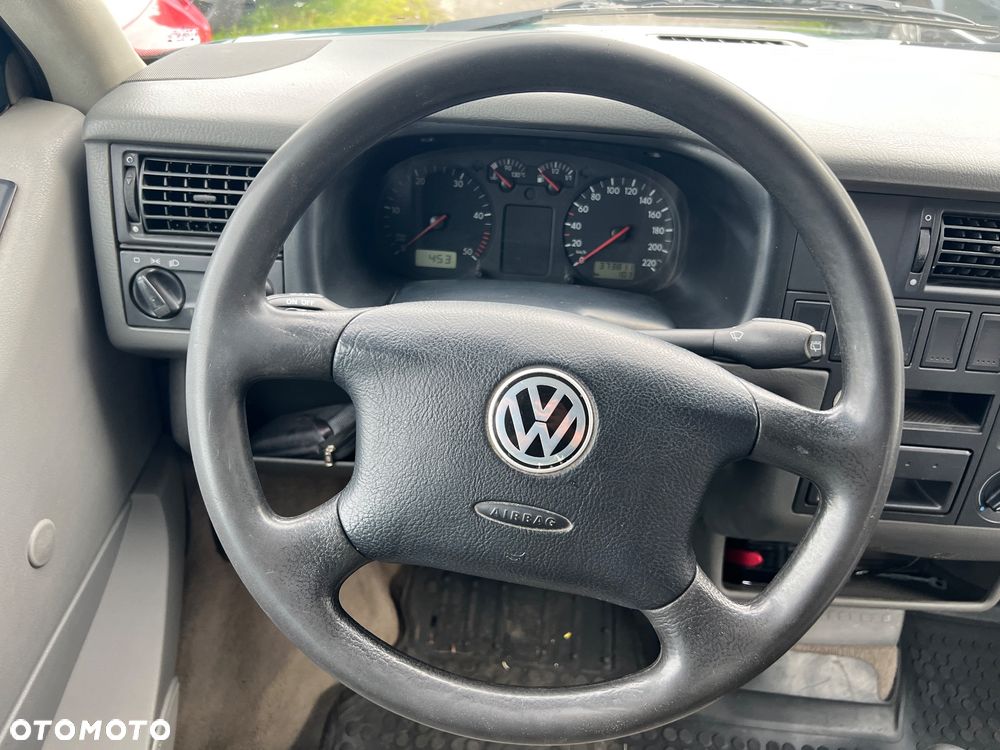 Volkswagen Multivan - 21