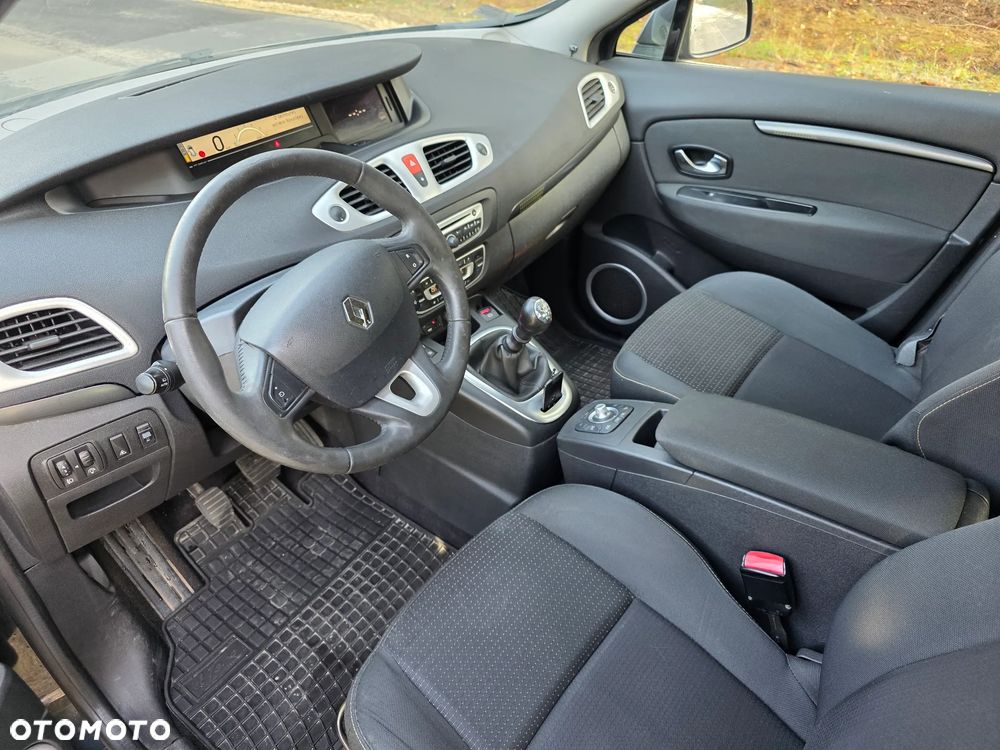 Renault Scenic 1.5 dCi Alize - 17