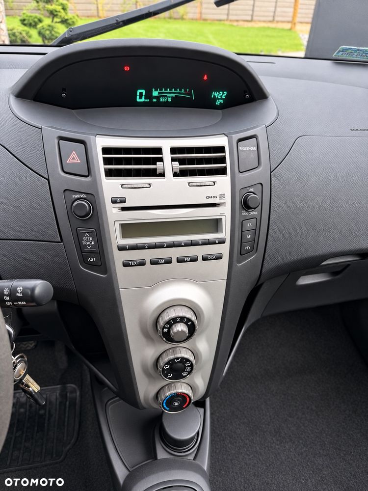 Toyota Yaris 1.0 Terra - 10