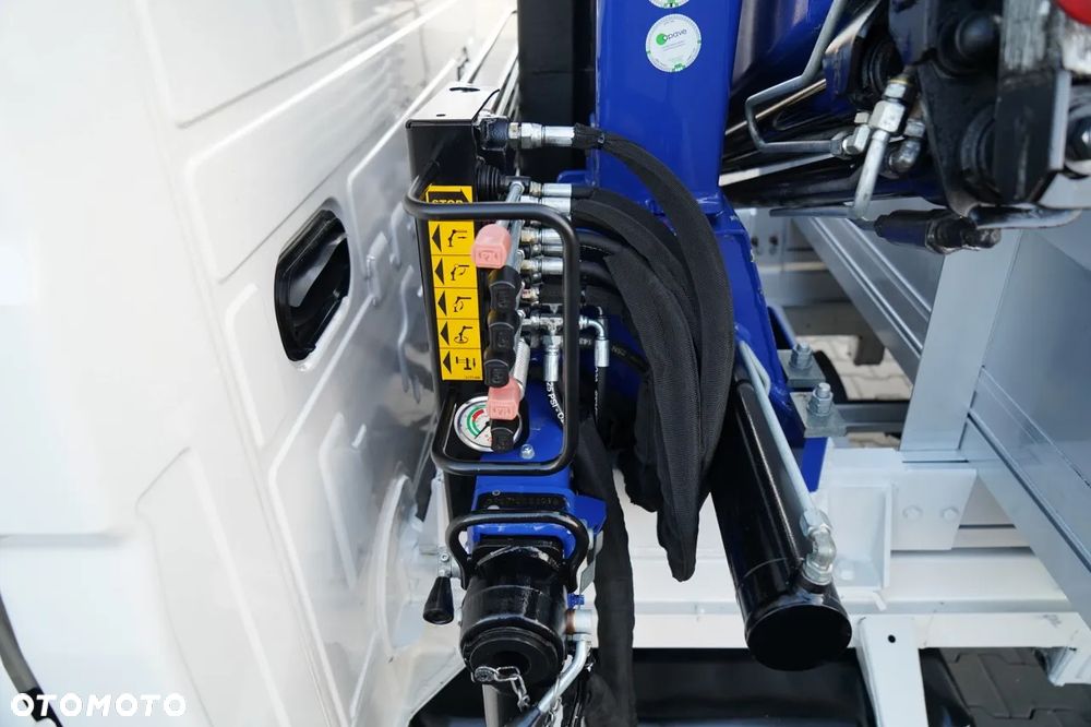 Volkswagen CRAFTER / SKRZYNIA 5 M / HDS PM 3623 / UDŹWIG  990 KG  / 2020 ROK / BLIŹNIAK / 3 MIEJSCA / SPROWADZONY - 23