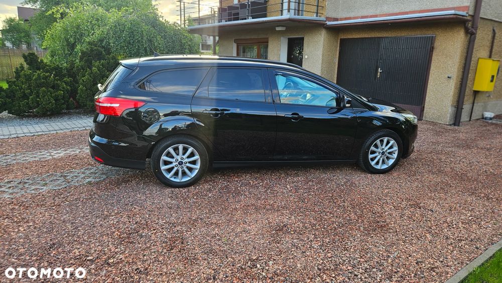 Ford Focus 1.0 EcoBoost Titanium - 3