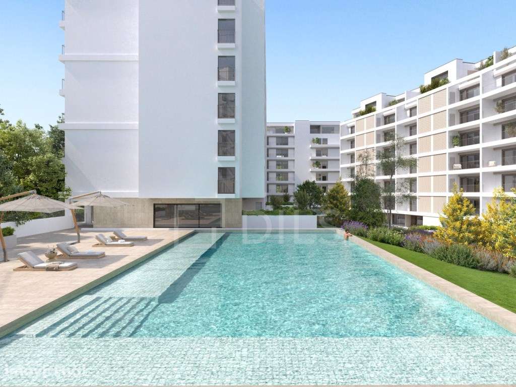 Apartamento T4 com varanda em novo empreendimento em Loures - Grande imagem: 2/56