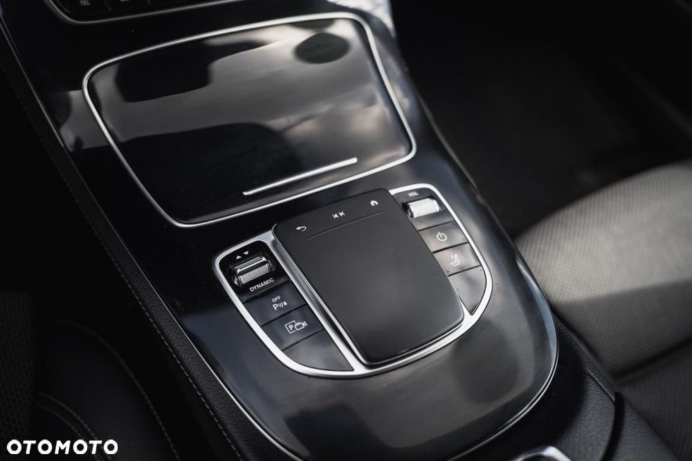 Mercedes-Benz Klasa E - 20