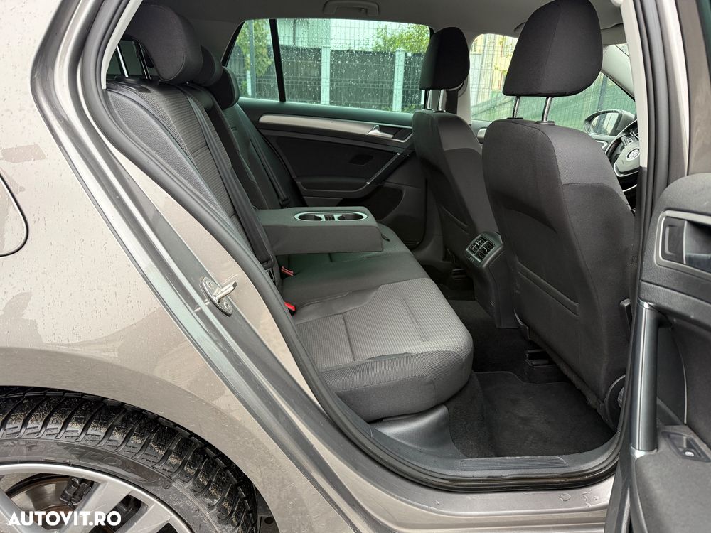 Volkswagen Golf 1.2 TSI BMT Comfortline - 9