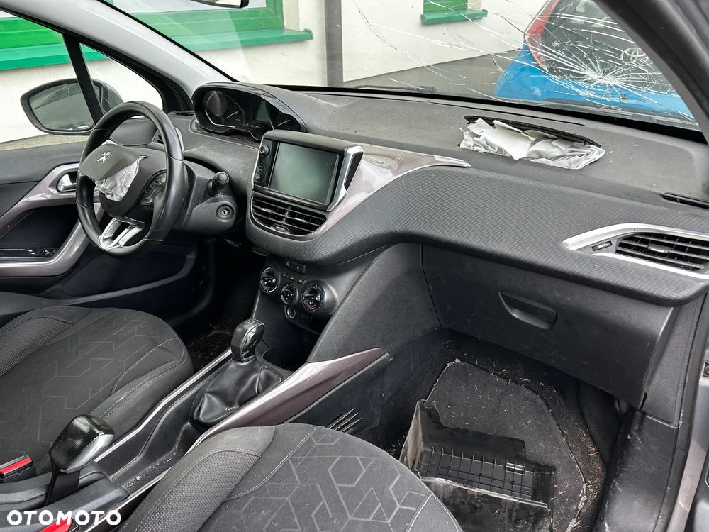 Peugeot 2008 - 10
