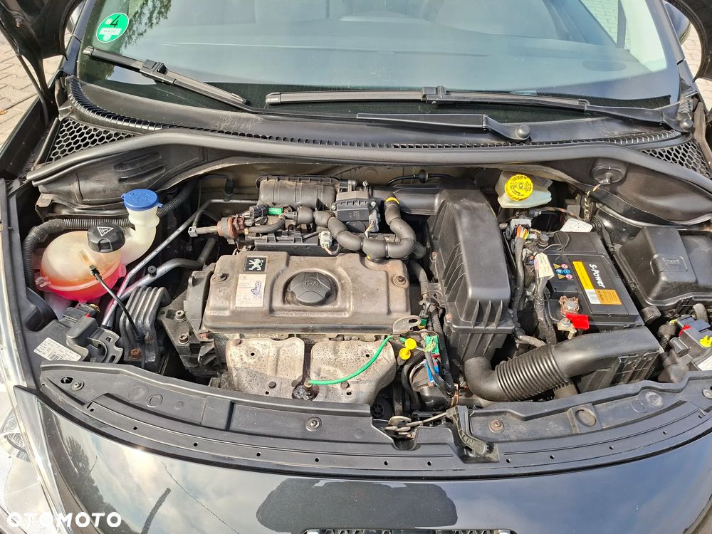Peugeot 207 - 21