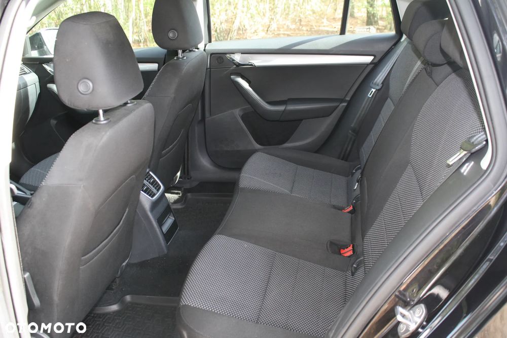 Skoda Octavia 2.0 TDI 4x4 Ambition DSG - 21