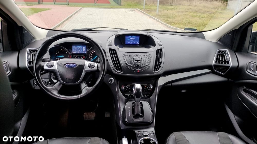 Ford Kuga 2.0 TDCi 2x4 Titanium - 29