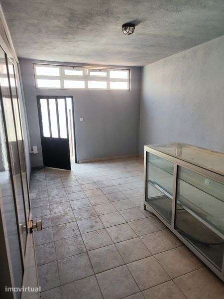 Garagem/Armazém-  Com Wallbox para Eletricos- Junto Continente Caneças - Grande imagem: 3/6