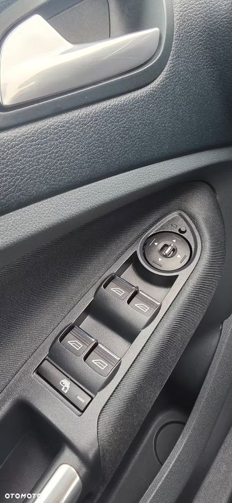 Ford C-MAX 1.6 Ti-VCT Titanium - 12