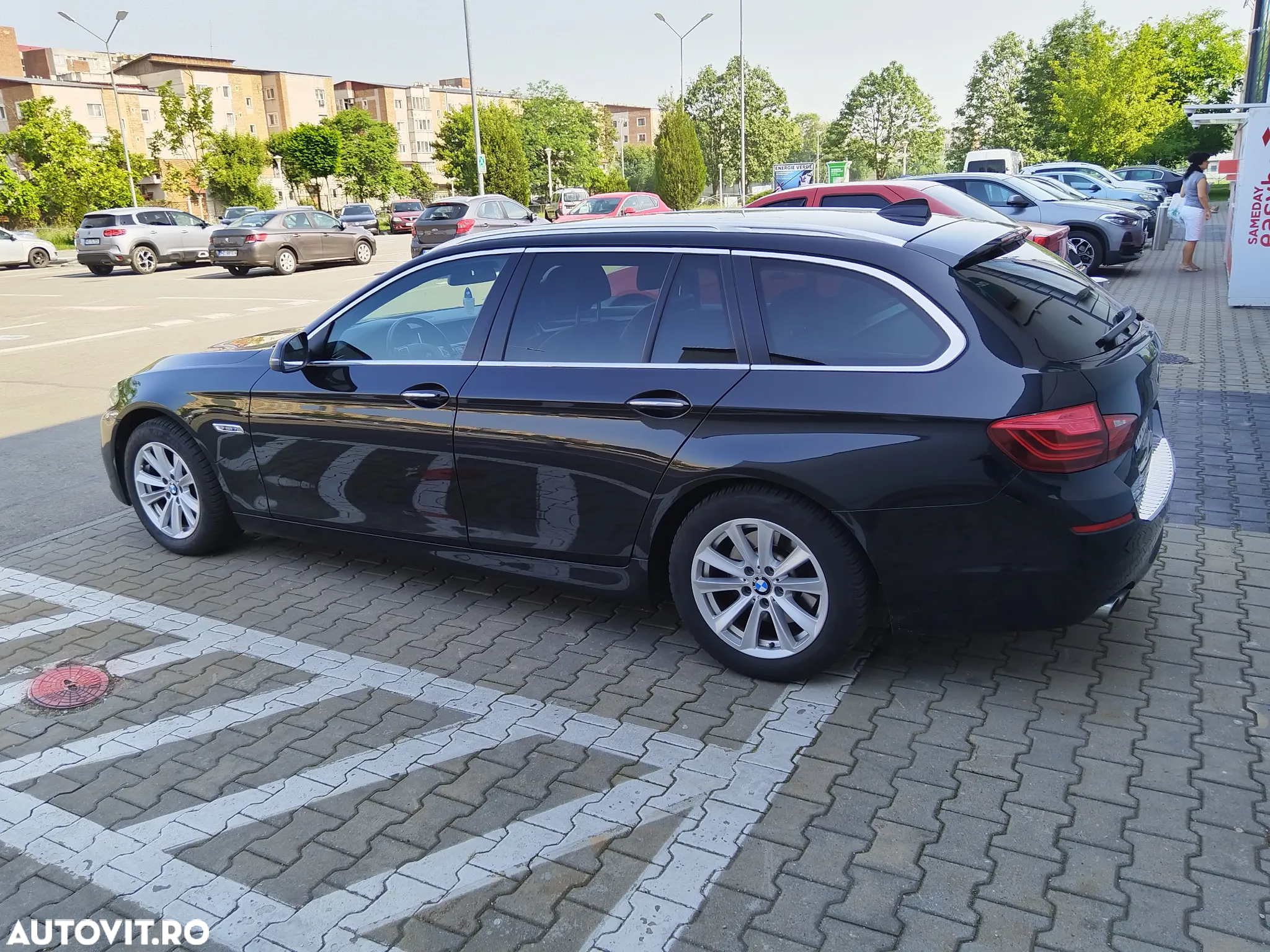 BMW Seria 5 520d Touring - 3