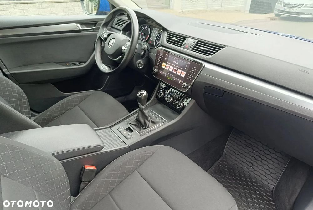 Skoda Superb 2.0 TDI Ambition - 24