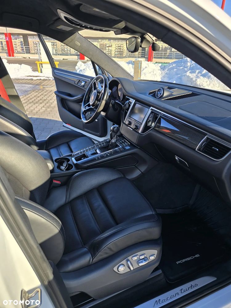 Porsche Macan Turbo - 15