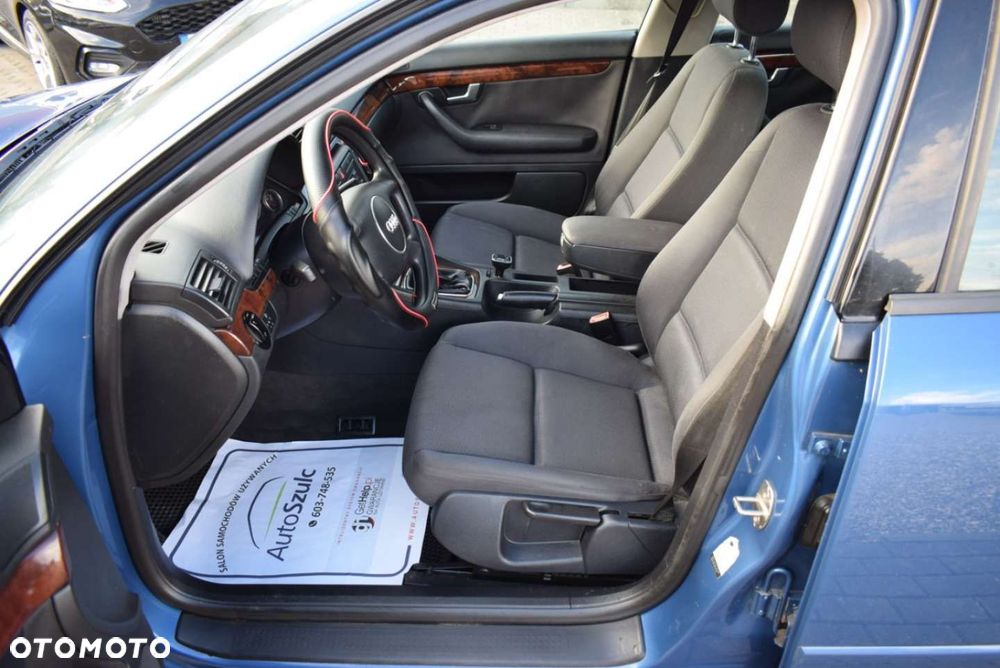 Audi A4 Limousine - 16