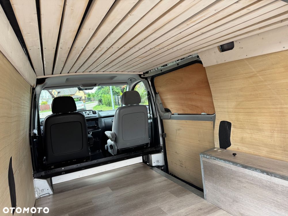 Mercedes-Benz Vito - 21