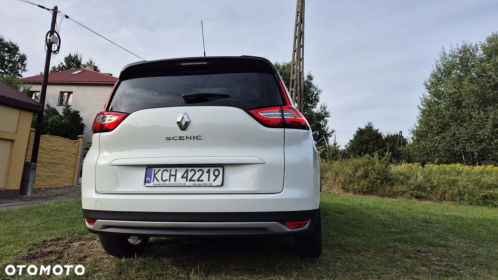 Renault Grand Scenic - 16