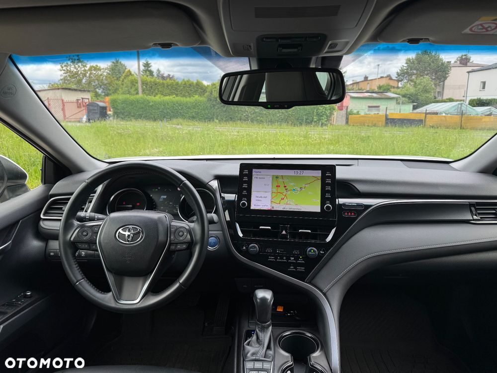 Toyota Camry - 18