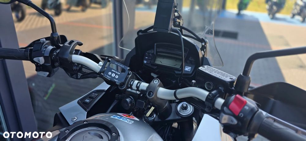 Honda VFR - 15
