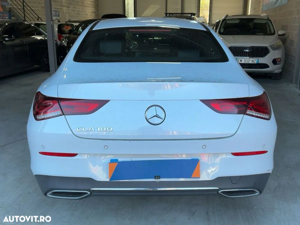 Mercedes-Benz CLA 180 7G-DCT - 2