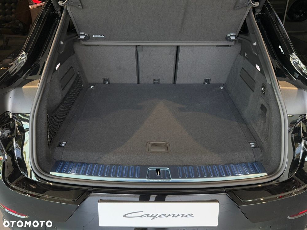 Porsche Cayenne - 32