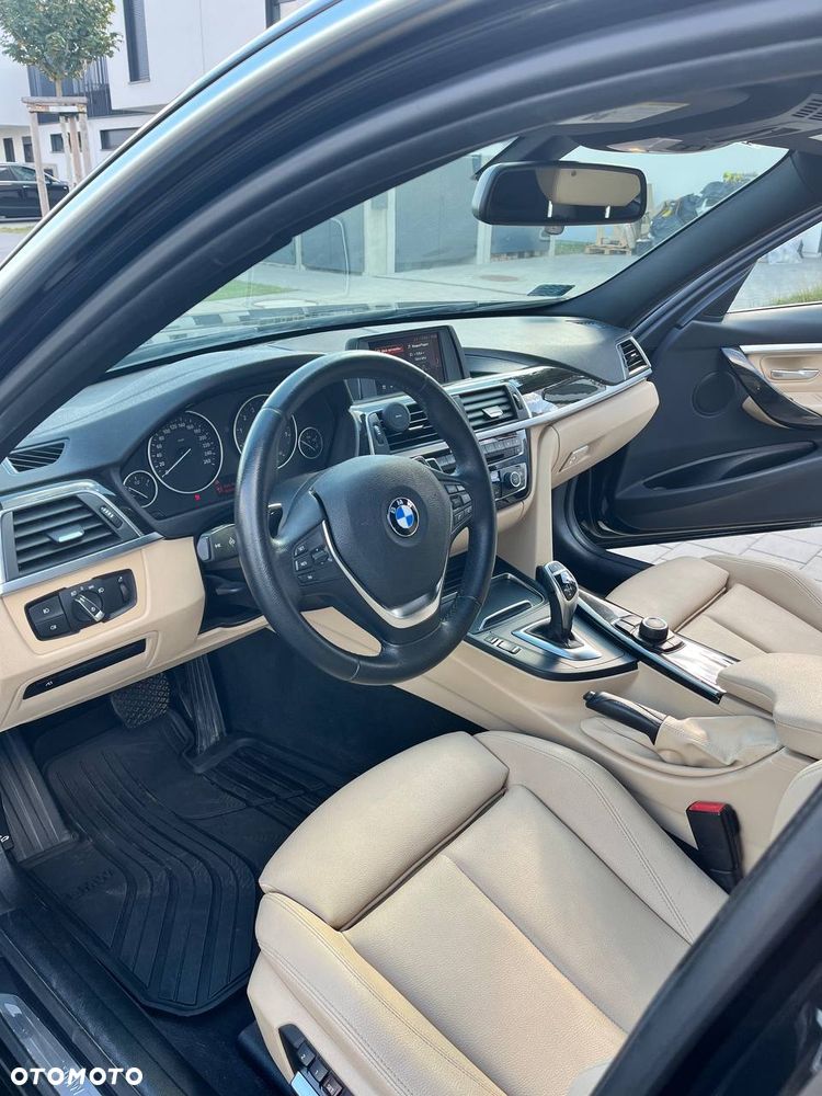 BMW Seria 3 330i Sport Line - 3