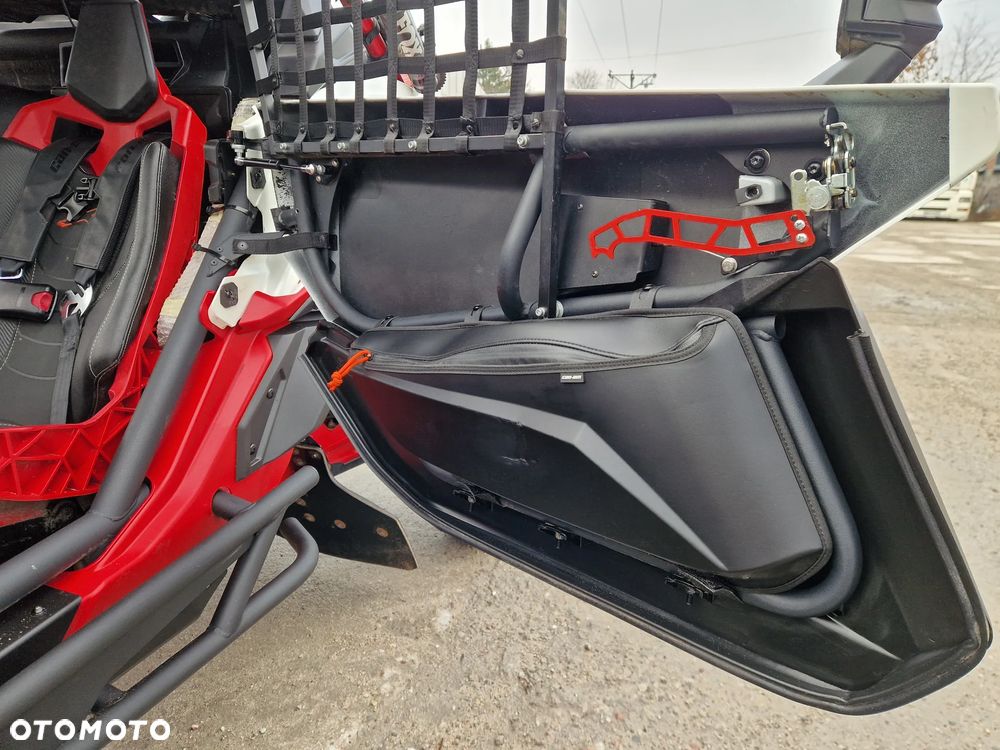 Can-Am Maverick - 10