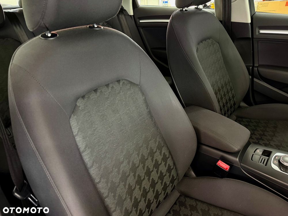 Audi A3 Sportback 1.6 TDI Ambition - 13
