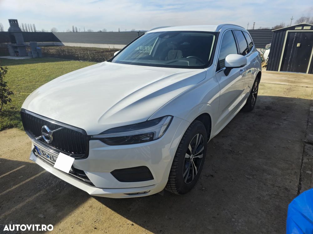Volvo XC 60 B4 MHEV AT8 FWD Momentum - 3