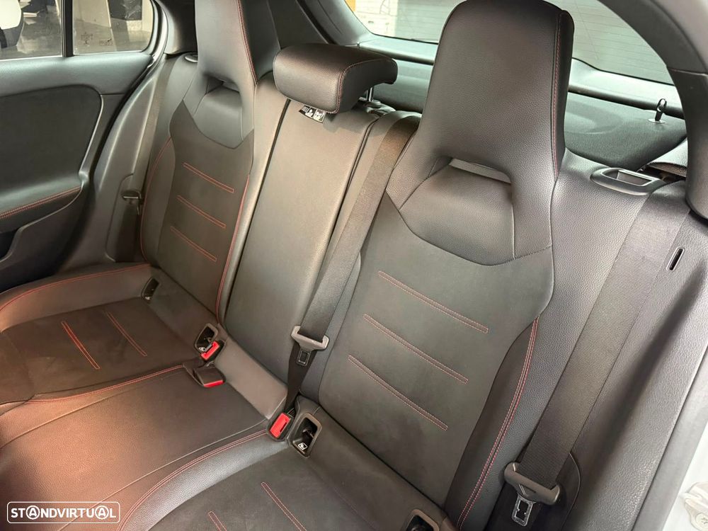 Mercedes-Benz A 250 e 8G-DCT AMG Line Advanced Plus - 12