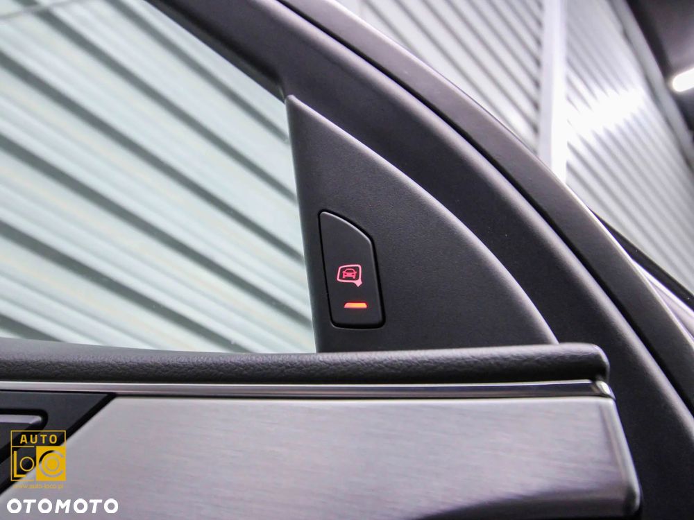 Audi A8 3.0 TDI DPF quattro tiptronic - 32
