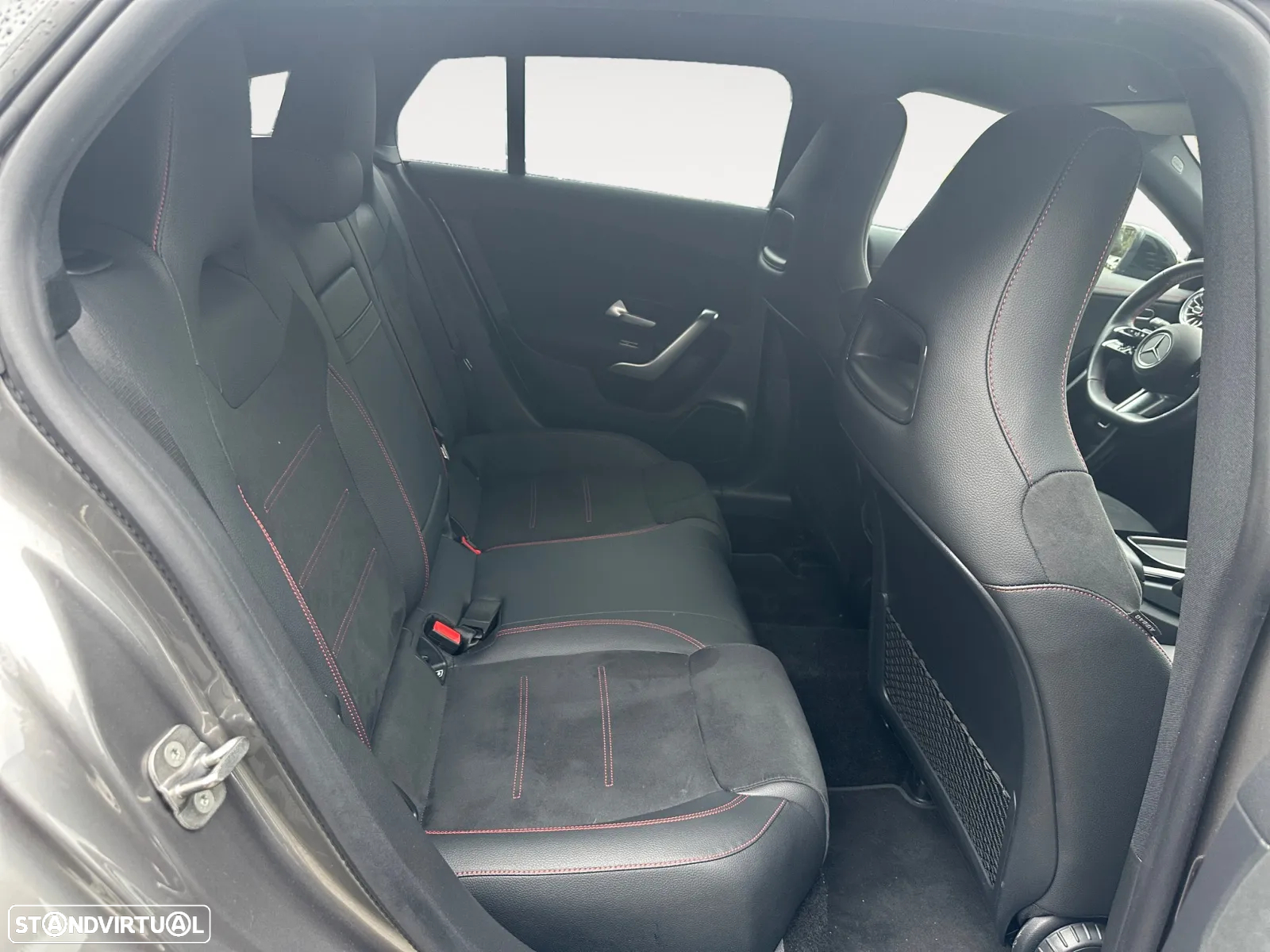 Mercedes-Benz CLA 250 e Shooting Brake AMG Line - 14