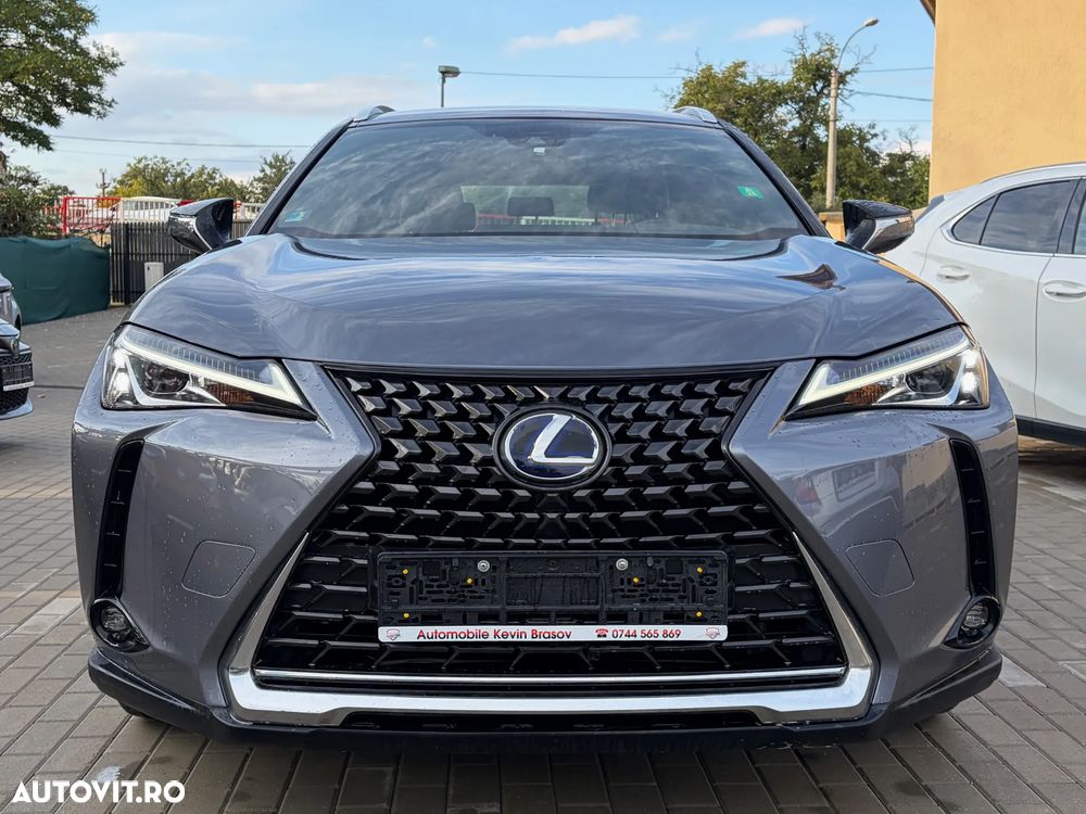 Lexus UX 250h - 8