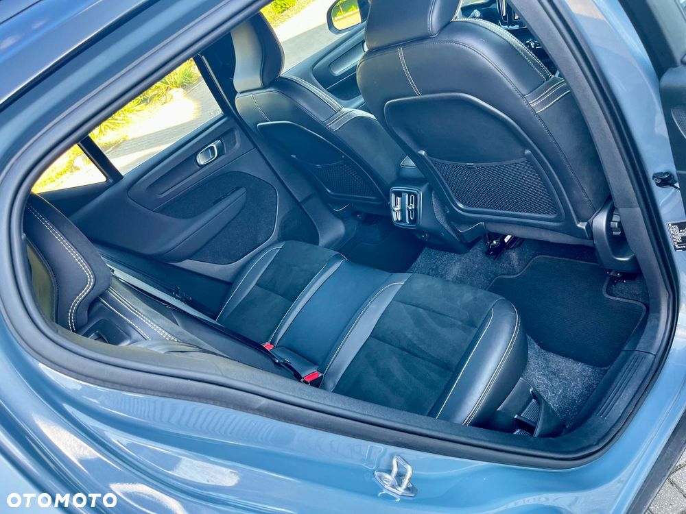 Volvo XC 40 B4 B R-Design - 16