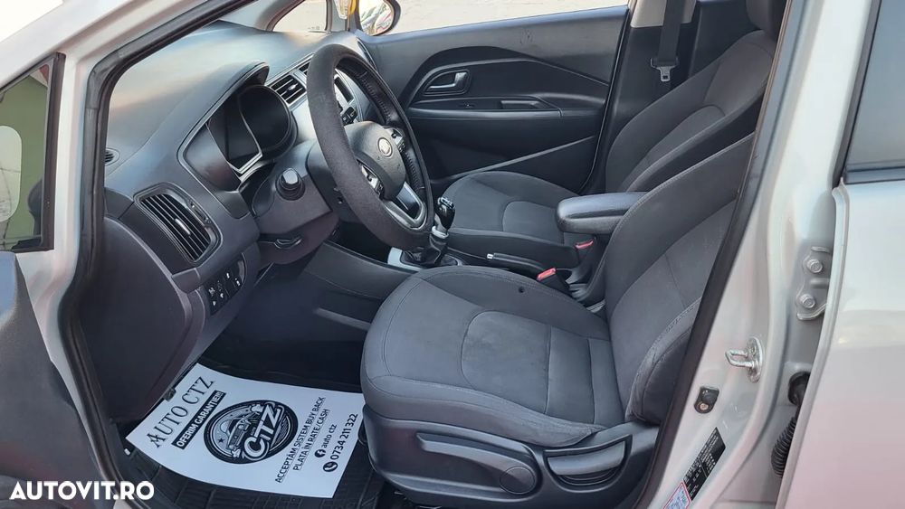 Kia Rio - 21