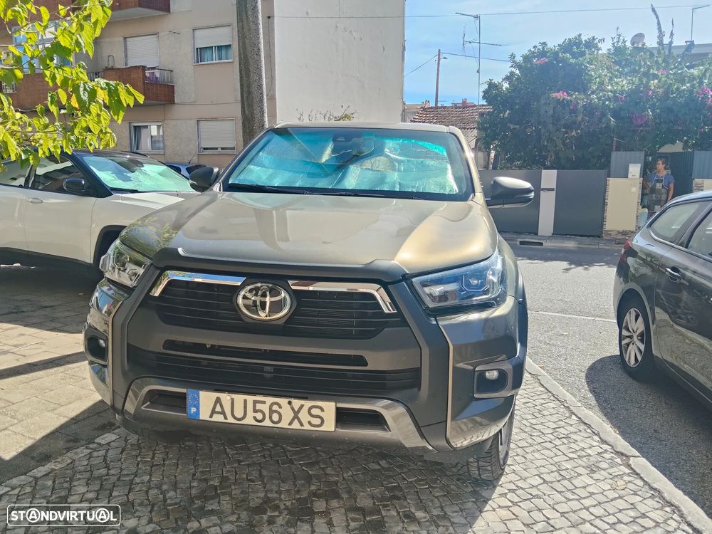 Toyota Hilux 2.8 D-4D 4WD Invincible TA - 9