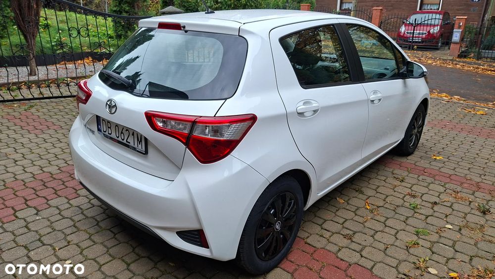 Toyota Yaris 1.0 Active EU6 - 8