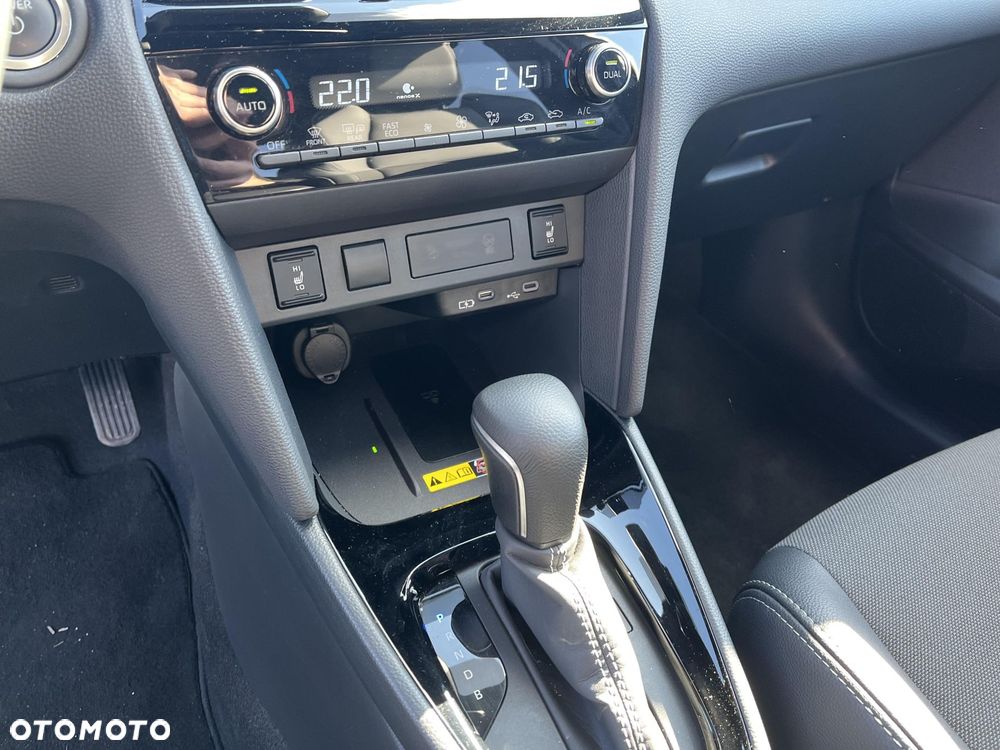 Toyota Yaris Cross - 19